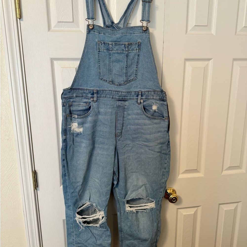 American Eagle Outfitters Light Blue Denim Overalls